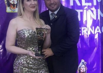 Cosmiatra merideña es galardonada por los Latin Mara Internacional 2023