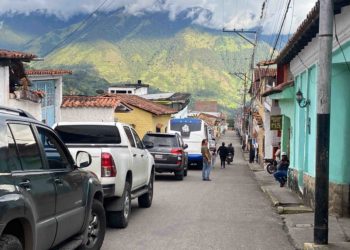 Productores agrícolas del municipio Sucre  padecen por falta de gasolina y mala vialidad