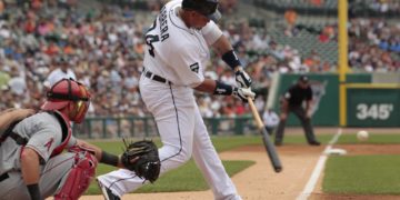 Miguel Cabrera conectó dos imparables para desplazar del puesto 19 al inmortal del béisbol Tony Gwynn
