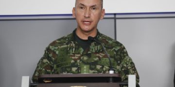 Abren indagación al jefe del Ejército colombiano por plan de atentado del ELN contra fiscal