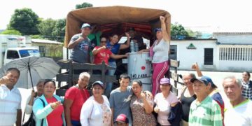 Colocan lámparas y luminarias en parroquia  Valmore Rodríguez de Sucre