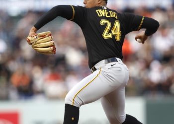 Johan Oviedo coloca la joya monticular en noche arrolladora de Altuve y Álvarez