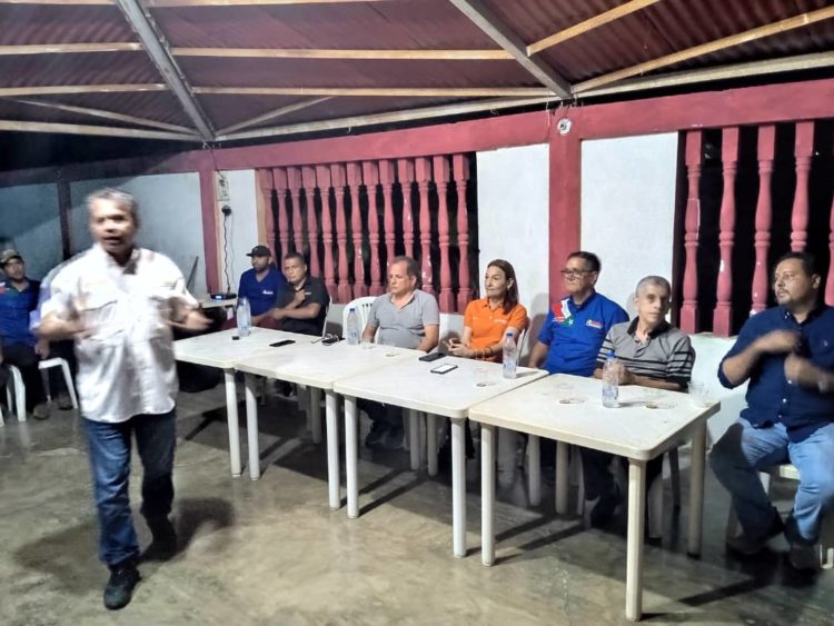 Dirigencia de la Unidad Democrática Regional realizó reuniones en los municipio Sucre y Miranda.