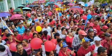 En Bolívar también desfilaron dirigentes y militantes del Psuv