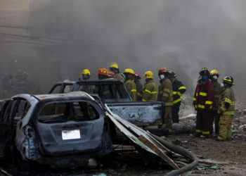 Autoridades confirman 3 muertes y 33 heridos por explosión en ciudad del sur dominicano