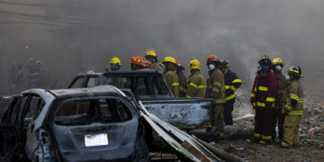 Autoridades confirman 3 muertes y 33 heridos por explosión en ciudad del sur dominicano