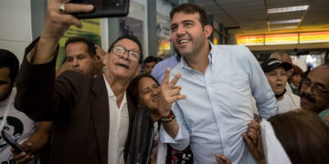 La oposición venezolana arranca con austeridad la campaña para las primarias de octubre