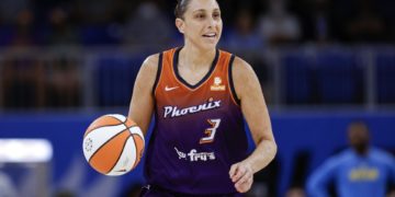 Diana Taurasi se convierte en la primera jugadora de la WNBA que logra 10.000 puntos