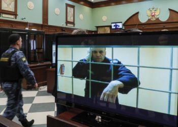 La Justicia rusa condena a Navalni a 19 años de cárcel por extremismo