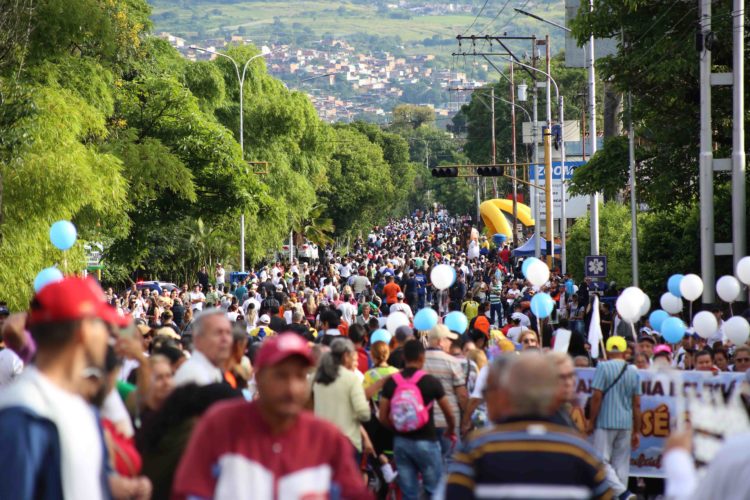 Monseñor Moronta denuncia que coyotes venden  paquetes de miseria y opresión a los migrantes