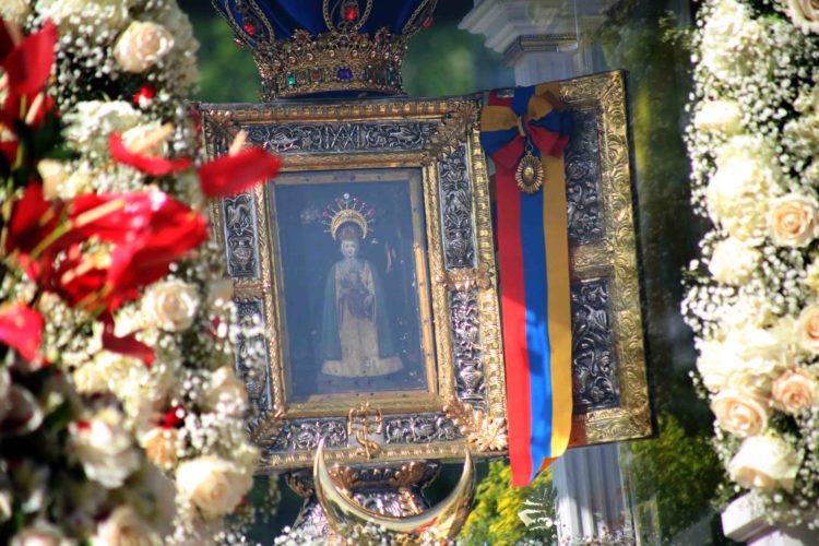 Monseñor Moronta denuncia que coyotes venden  paquetes de miseria y opresión a los migrantes