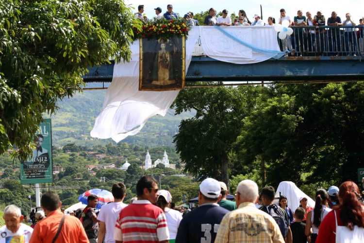 Monseñor Moronta denuncia que coyotes venden  paquetes de miseria y opresión a los migrantes