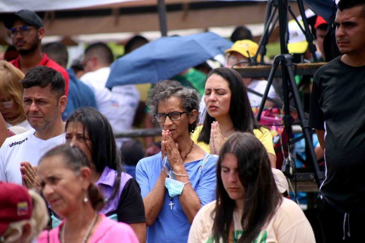 Monseñor Moronta denuncia que coyotes venden  paquetes de miseria y opresión a los migrantes