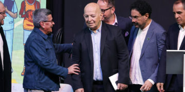 Delegación de Gobierno colombiano viaja a Caracas para cuarto ciclo de diálogos con el ELN