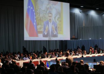 Nicolás Maduro pide a los BRICS aceptar a países de la OPEP para dominar el mercado petrolero