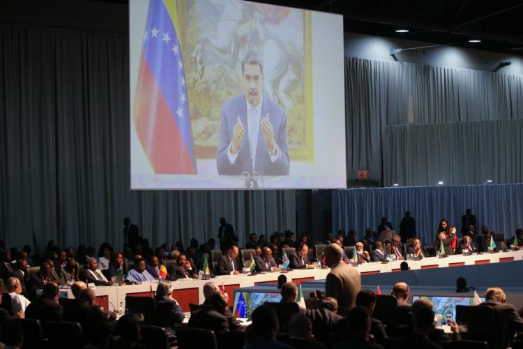 El presidente de Venezuela, Nicolás Maduro, interviene virtualmente en la cumbre de los BRICS, este 24 de agosto de 2023, en Johannesburgo, Sudáfrica. EFE/Kim Ludbrook/Pool