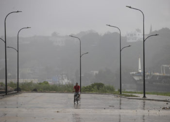 Franklin toca tierra en el sur de República Dominicana con lluvias torrenciales