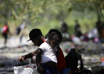 Colombia alerta de un aumento del 445 % en la migración de menores en la selva del Darién