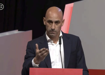 Rubiales sorprende al anunciar que no dimite: «Se está ejecutando un asesinato social»