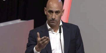 Rubiales sorprende al anunciar que no dimite: «Se está ejecutando un asesinato social»