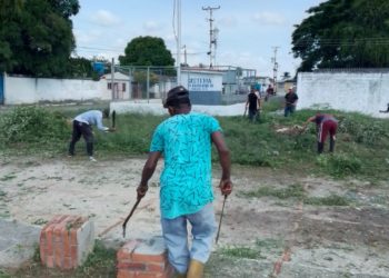 Cuadrillas de Ornato de Sucre cumplen labor de limpieza en Sabana de Mendoza