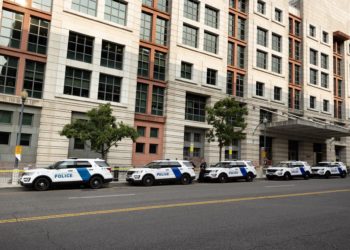 Fuertes medidas de seguridad en torno al juzgado de Washington donde comparecerá Trump