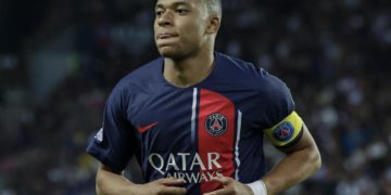 Mbappé se queda esta temporada en el PSG, anuncia Le Parisien