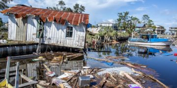 Florida se vuelca al rescate de personas y a las tareas de recuperación tras Idalia