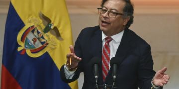 Petro dice confiar en la justicia colombiana y da poder a un abogado para que lo represente