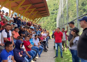 Productores agrícolas de Rafael Urdaneta  rechazan amenazas de quemar sus camiones