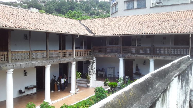 La casona donde funciona la biblioteca es una de las construcciones más antiguas de Trujillo capital (Foto: Gilcely Linares)