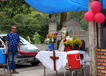 Peregrinos reciben apoyo para hacer su recorrido de fe al Santo Cristo 