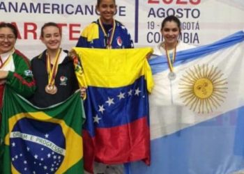 Karateca trujillana Ana Sofía Vásquez obtiene oro en IV Campeonato Panamericano de Kárate JKA 2023
