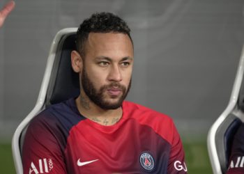 Neymar comunica al PSG su deseo de salir del club este verano, según L’Equipe