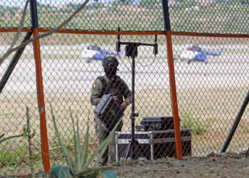 El hallazgo de una maleta con explosivos paraliza las operaciones en el aeropuerto de Cúcuta