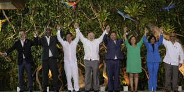 Ecuador pide «reinventarse» y abandonar el modelo de «explotación desmedida» de recursos