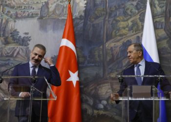 Lavrov pide garantías para volver a acuerdos del grano y niega crisis alimentaria mundial