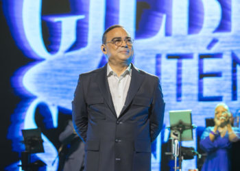 Gilberto Santa Rosa celebra sus 61 años anunciando las fechas de su gira «Auténtico»