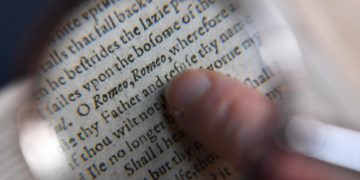 Shakespeare es la nueva víctima de las leyes que censuran los contenidos educativos en Florida