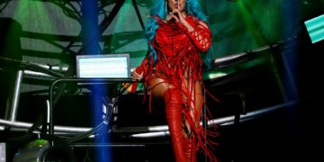 Demandan a Karol G por plagio en el tema «Don’t be shy» junto a DJ Tiesto