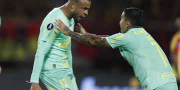 Palmeiras por su cuarta semifinal consecutiva en Libertadores y Pereira tras un milagro