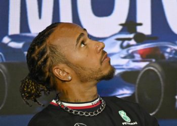 Hamilton y Russell renuevan con Mercedes hasta 2025