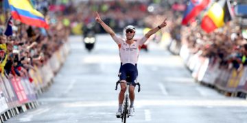 Van der Poel se proclama en Glasgow campeón del mundo en una épica edición
