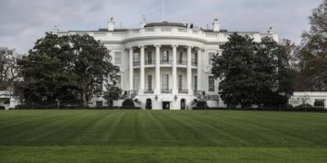 EE.UU. insiste en que suavizará las sanciones a Venezuela si hay reformas democráticas