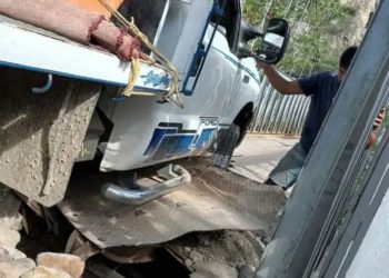 Puente de Chichuy en Campo Elías a punto de colapsar