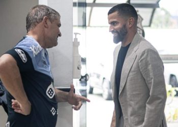 Tomás Rincón fue presentado por el Santos