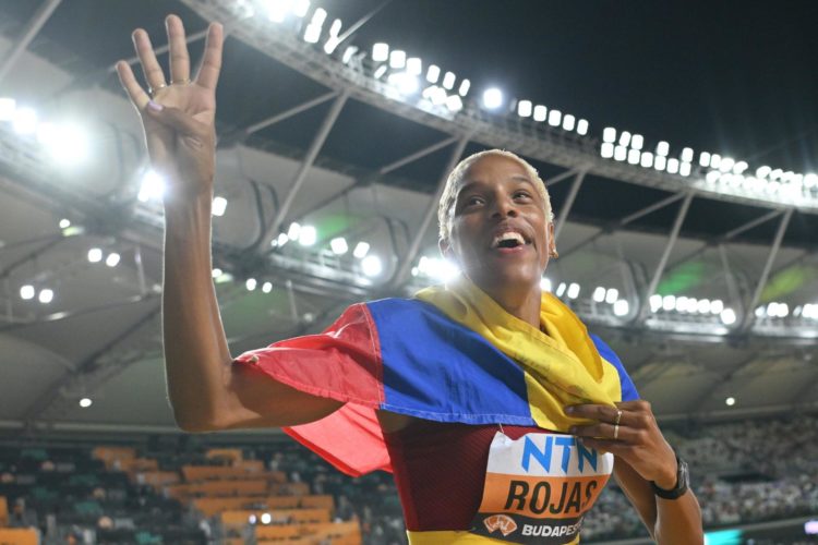 La atleta venezolana Yulimar Rojas, en una fotografía de archivo. EFE/Zsolt Czegledi
