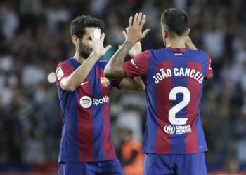 El Barça se levanta de la lona y el Girona sigue de dulce