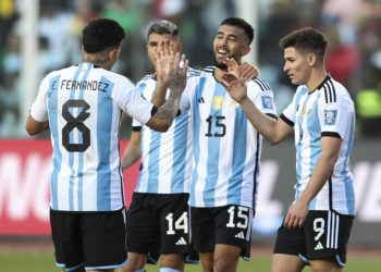 0-3. Argentina arrolla a Bolivia en La Paz con Messi en el banquillo