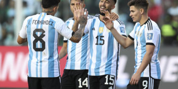 0-3. Argentina arrolla a Bolivia en La Paz con Messi en el banquillo